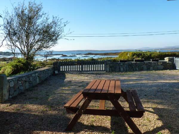 Villa Ti Sheamuis Clifden Esterno foto